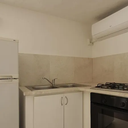 Welcomely - Villa Aranzos Apartamento *